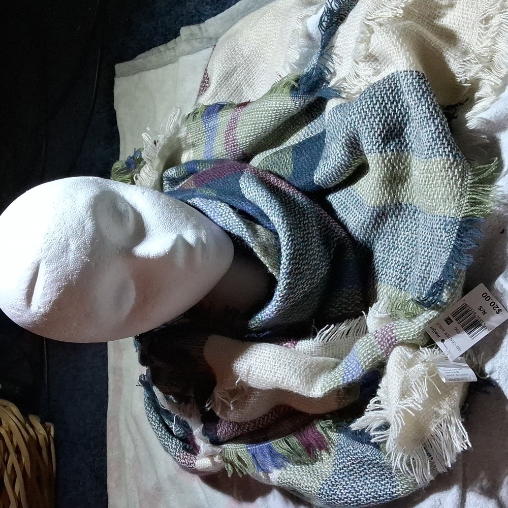 🆕️ Lulu acrylic blanket scarf